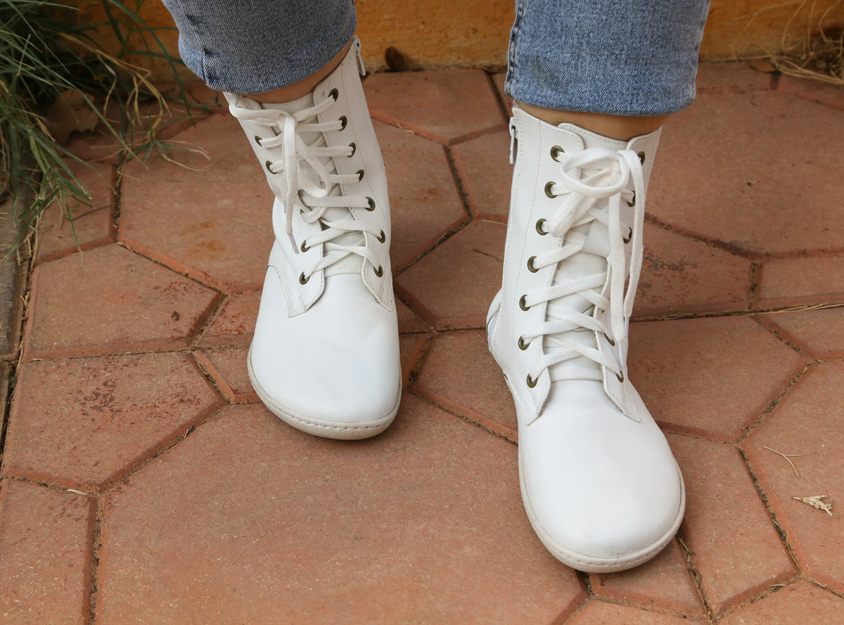 Smooth Barefoot Long Boots Shoes – 6mm Rubber Sole – White