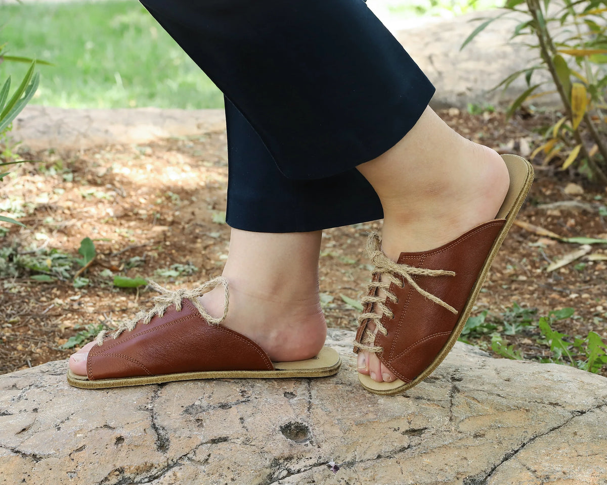 Smooth Barefoot Laces Sandals Shoes – Classic Sole — Leather Sole – Brown