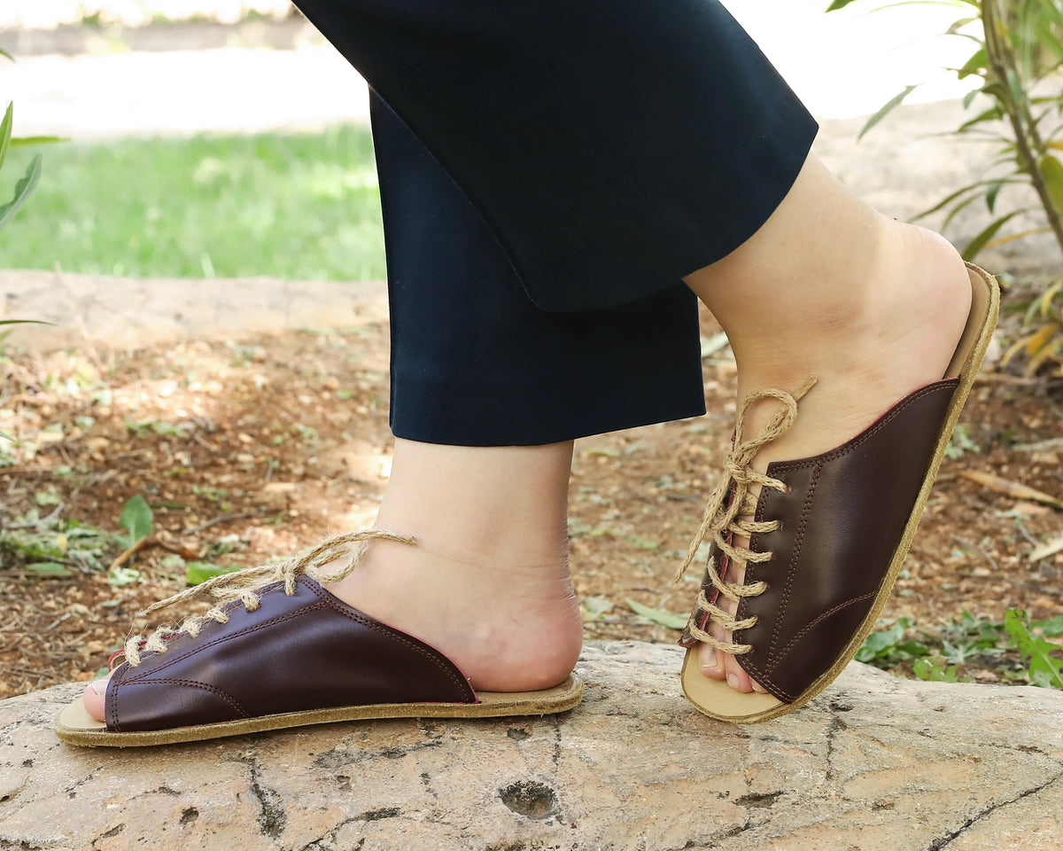 Smooth Barefoot Laces Sandals Shoes – Classic Sole — Leather Sole – Burgundy