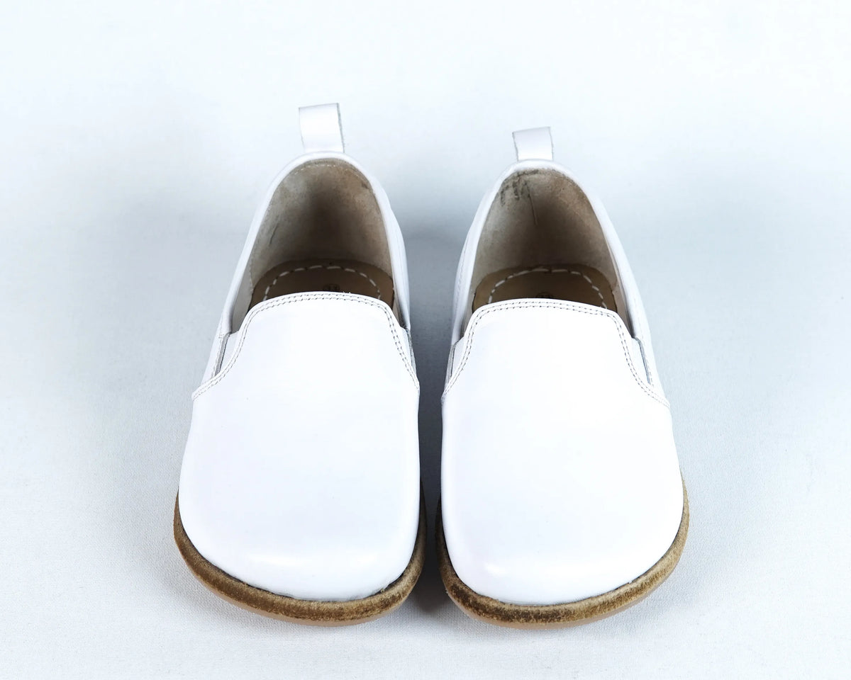 Smooth Barefoot Ballet Shoes – Classic Sole — Leather Sole – White