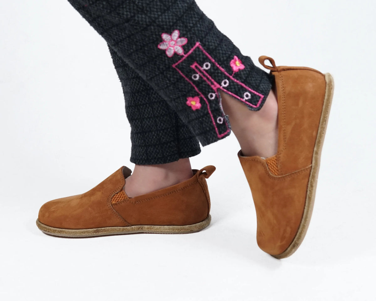 Nubuck Barefoot Ballet Shoes – Classic Sole — Leather Sole – Tan