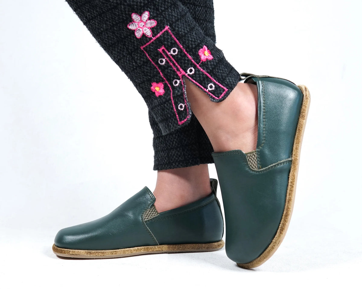 Smooth Barefoot Ballet Shoes – Classic Sole — Leather Sole – Green