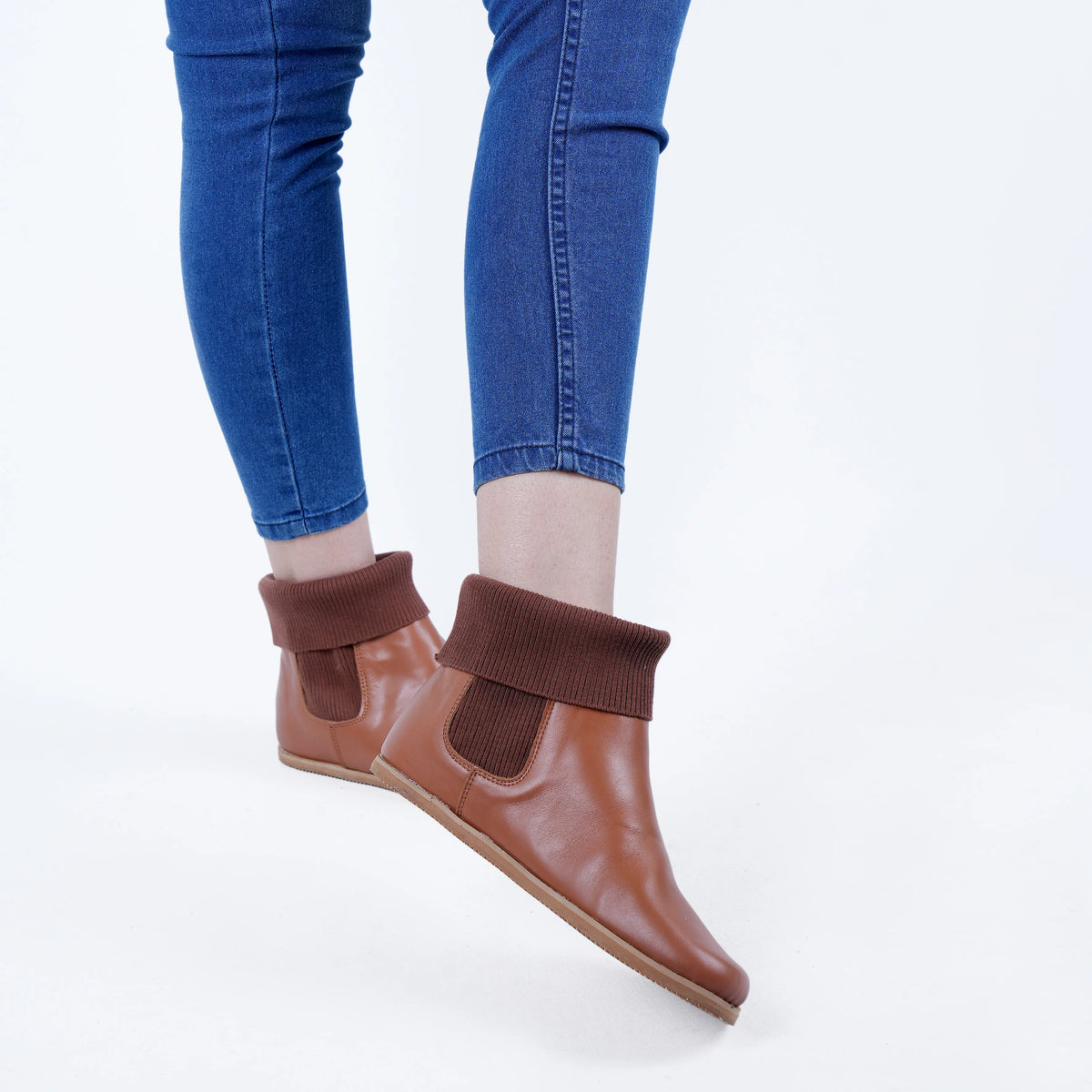 Smooth Barefoot Socks Chelsea Shoes – Eva Outsole – Tan