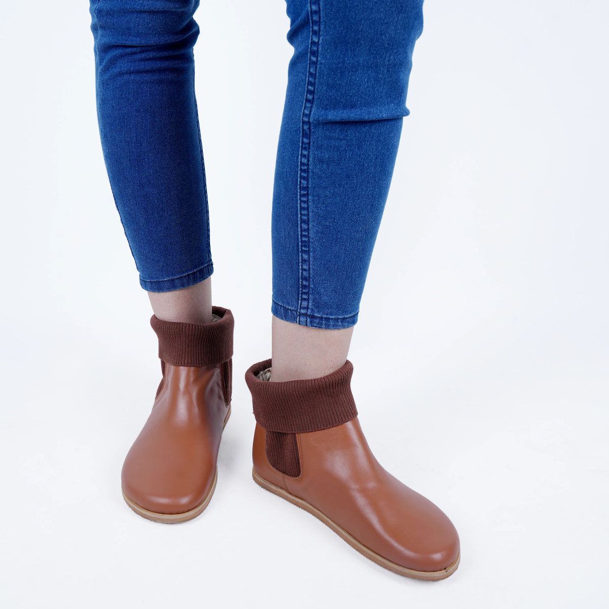 Smooth Barefoot Socks Chelsea Shoes – Eva Outsole – Tan