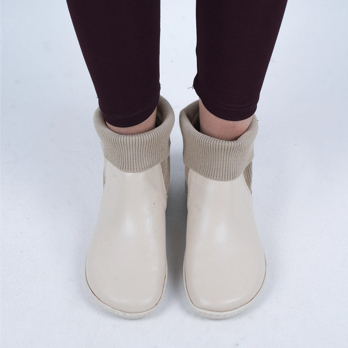 Smooth Barefoot Socks Chelsea Shoes – 6mm Rubber Sole – Cream