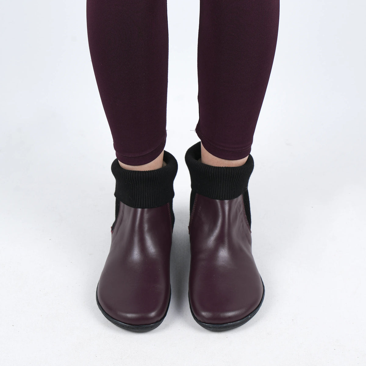 Smooth Barefoot Socks Chelsea Shoes – 6mm Rubber Sole – Burgundy
