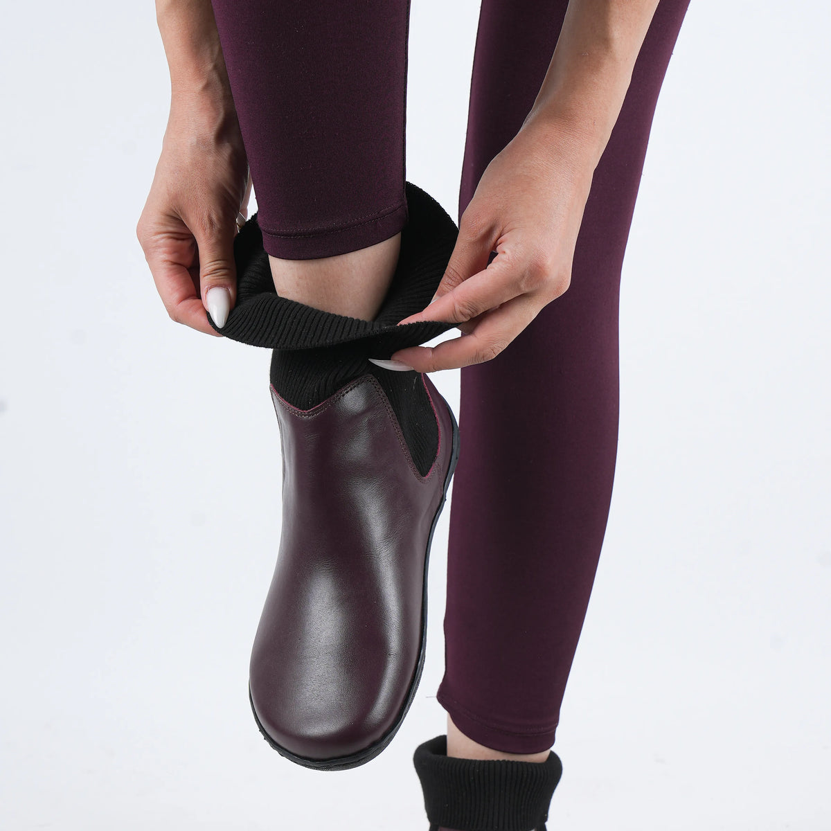 Smooth Barefoot Socks Chelsea Shoes – 6mm Rubber Sole – Burgundy