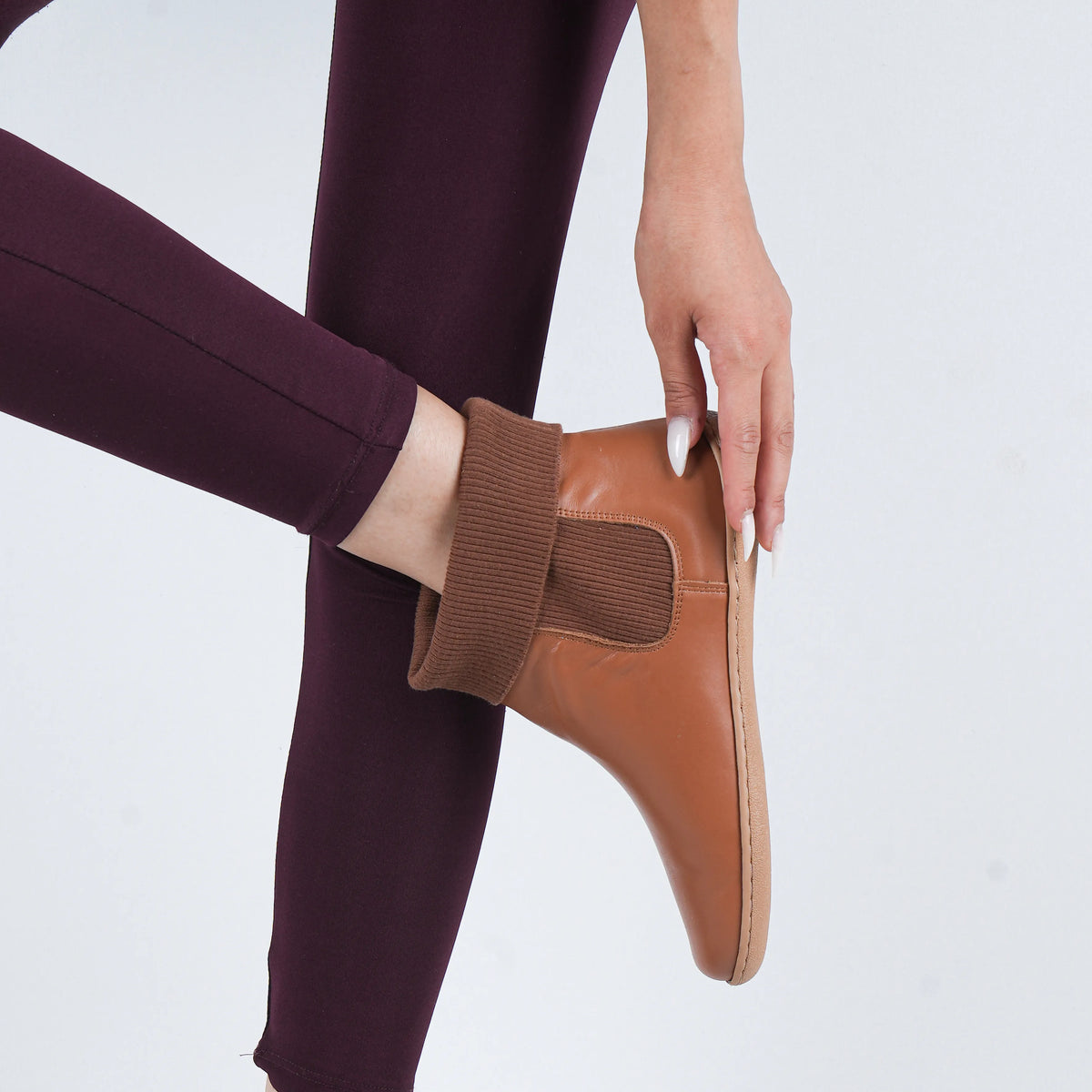 Smooth Barefoot Socks Chelsea Shoes – 6mm Rubber Sole – Tan