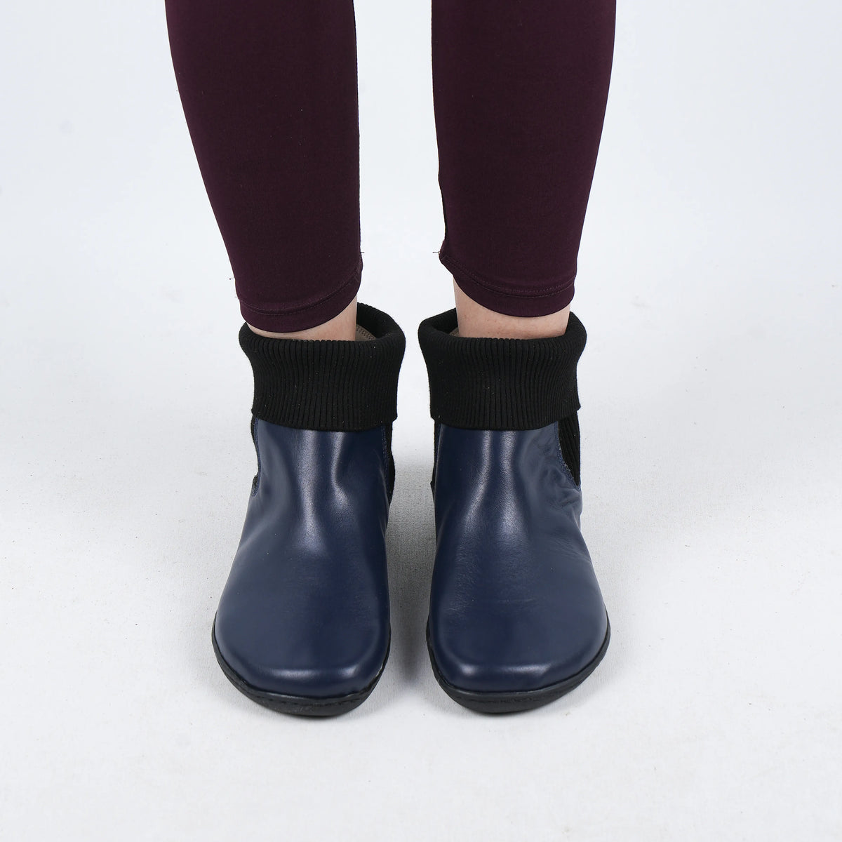 Smooth Barefoot Socks Chelsea Shoes – 6mm Rubber Sole – Navy Blue