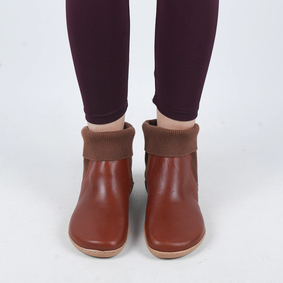 Smooth Barefoot Socks Chelsea Shoes – 6mm Rubber Sole – Brown