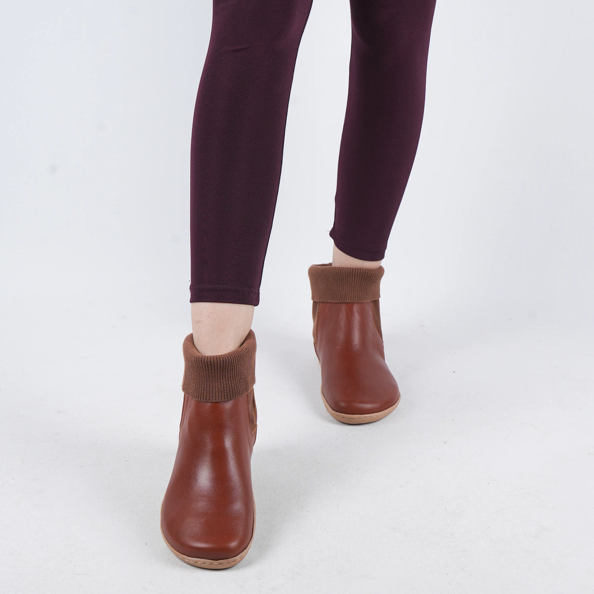 Smooth Barefoot Socks Chelsea Shoes – 6mm Rubber Sole – Brown