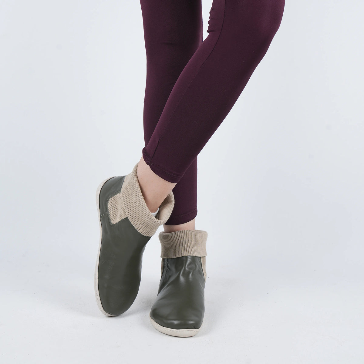 Smooth Barefoot Socks Chelsea Shoes – 6mm Rubber Sole – Olive Green