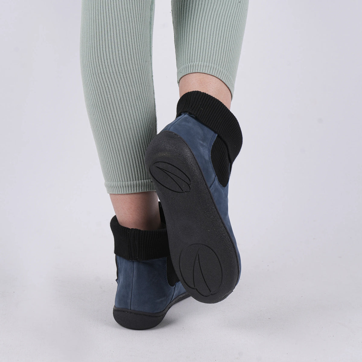 Nubuck Barefoot Socks Chelsea Shoes – 6mm Rubber Sole – Jeans