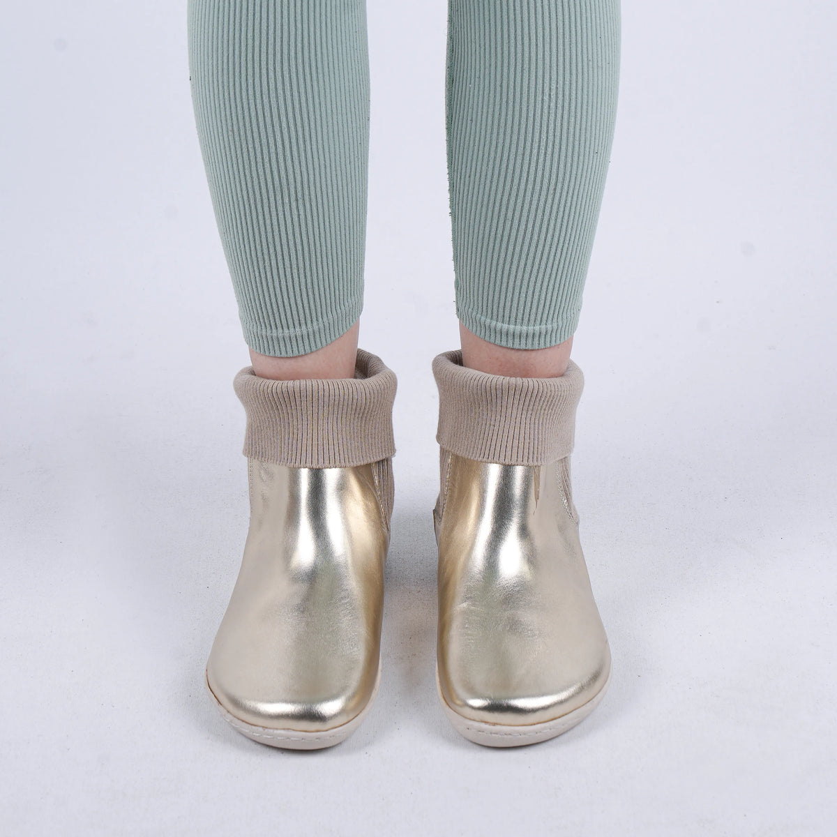 Bright Barefoot Socks Chelsea Shoes – 6mm Rubber Sole – Gold