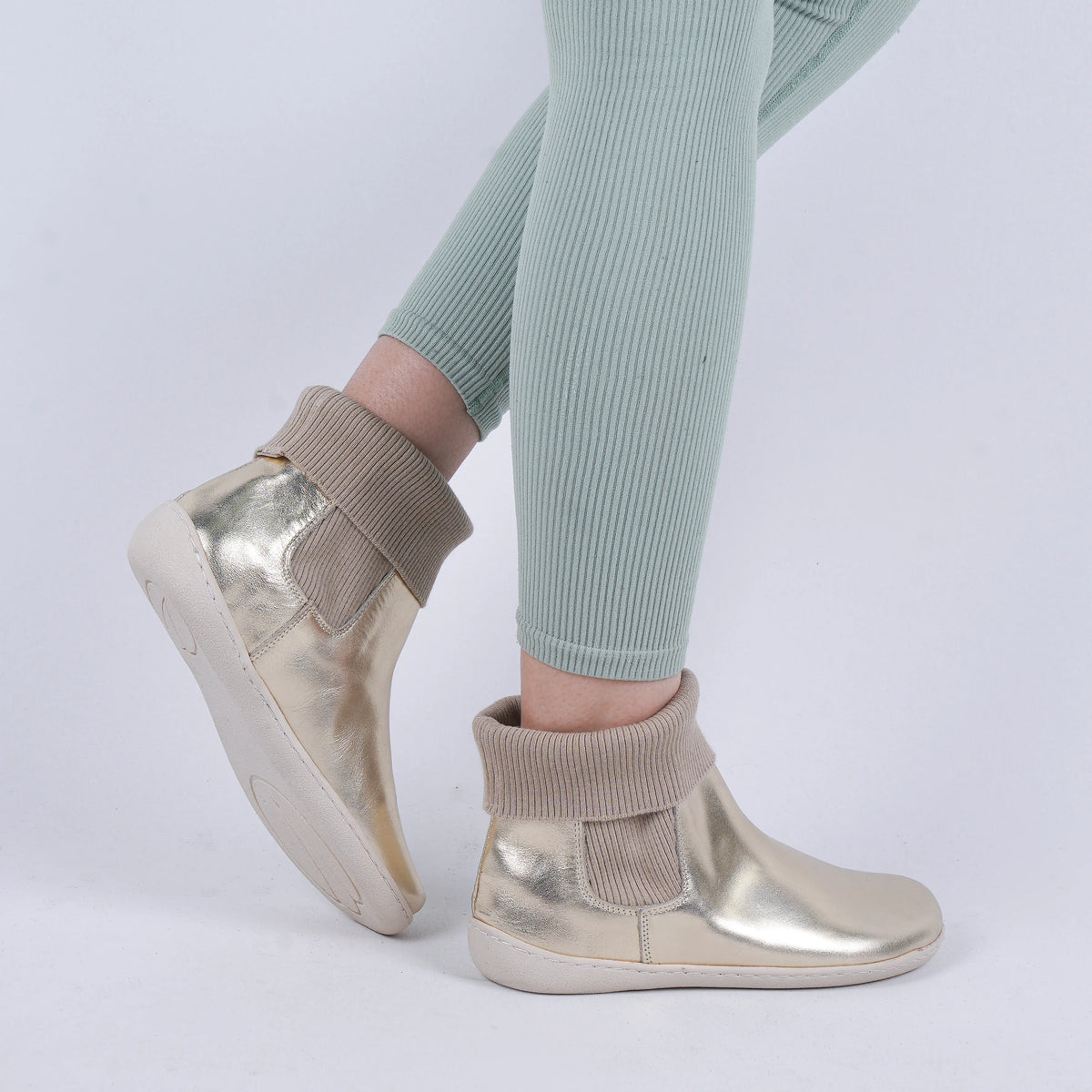 Bright Barefoot Socks Chelsea Shoes – 6mm Rubber Sole – Gold