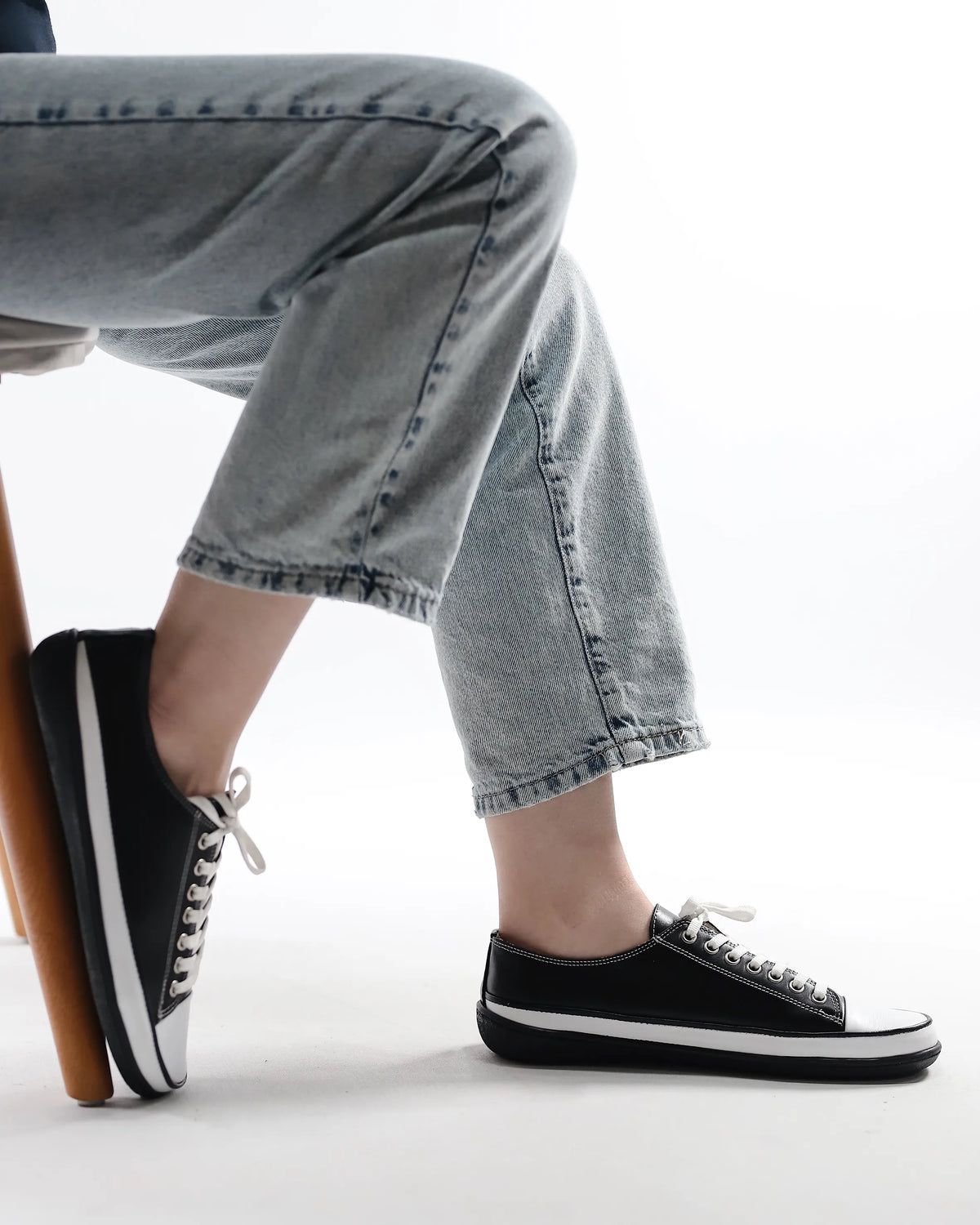 Smooth Barefoot Converse Shoes – 6mm Rubber Sole – Black