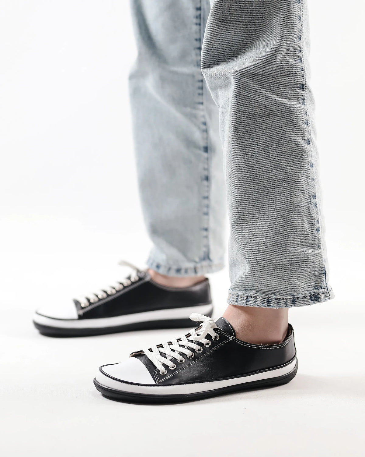 Smooth Barefoot Converse Shoes – 6mm Rubber Sole – Black