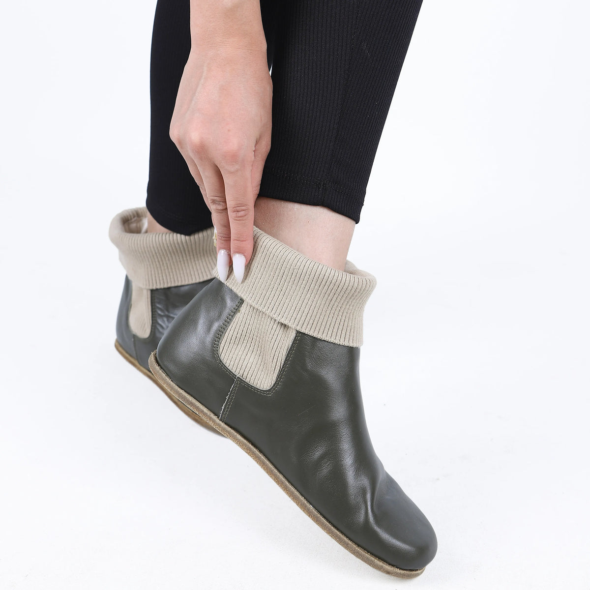 Smooth Barefoot Socks Chelsea Shoes – Classic Sole — Leather Sole – Olive Green