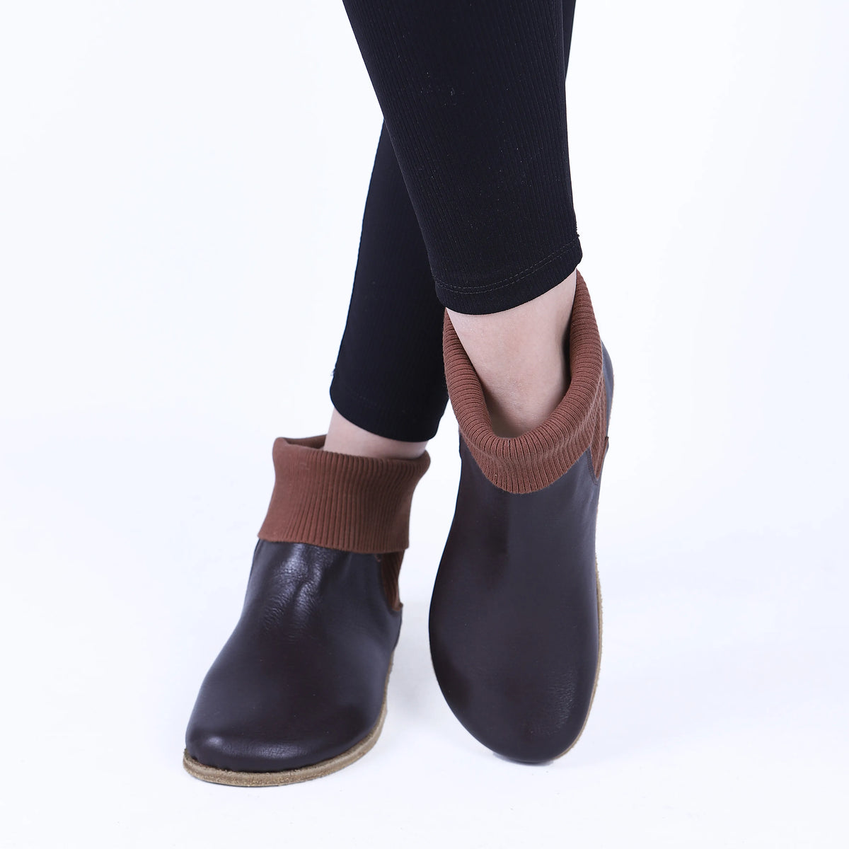 Smooth Barefoot Socks Chelsea Shoes – Classic Sole — Leather Sole – Dark Brown