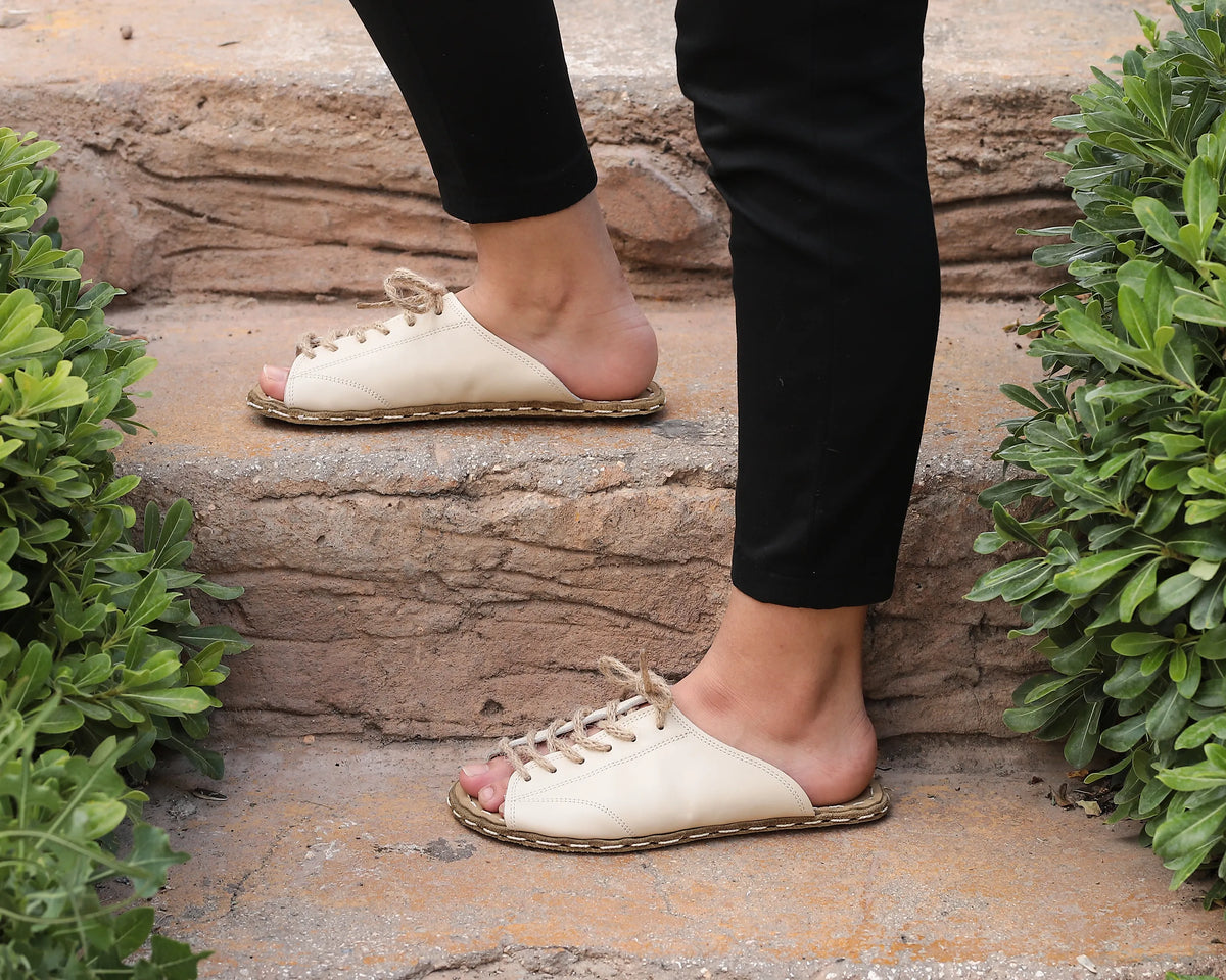 Smooth Barefoot Laces Sandals Shoes — Leather Sole – Cream