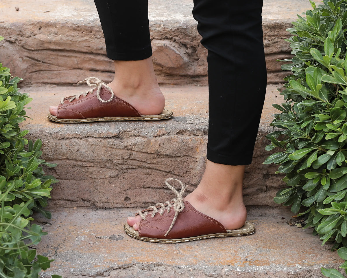 Smooth Barefoot Laces Sandals Shoes — Leather Sole – Brown