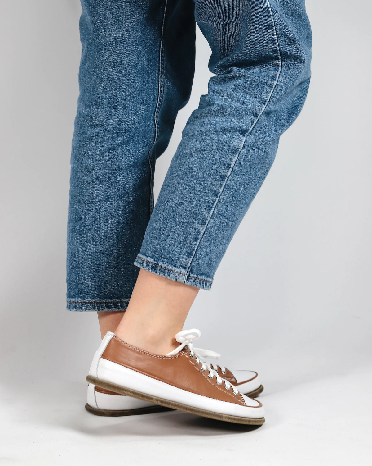 Smooth Barefoot Converse Shoes – Classic Sole — Leather Sole – Tan