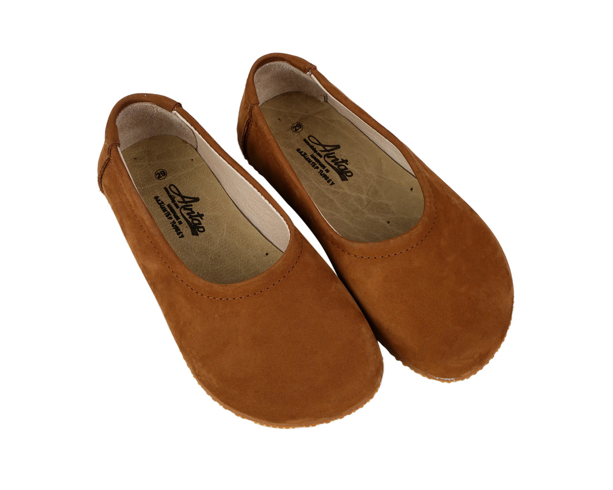Nubuck Barefoot Ballet Shoes – Rubber Sole – Tan
