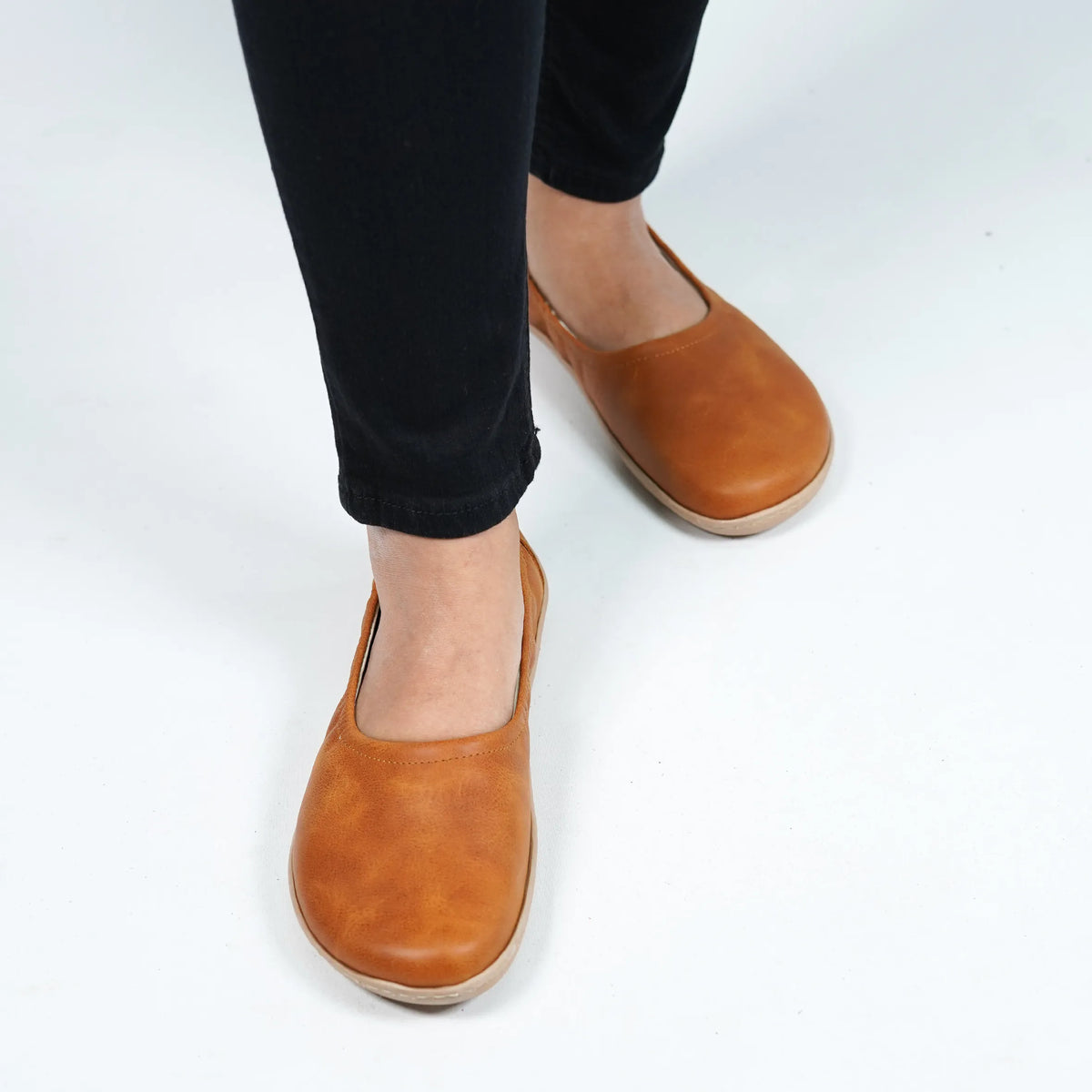 Crazy Barefoot Ballet Shoes – 6 mm Rubber Sole – Honey Camel