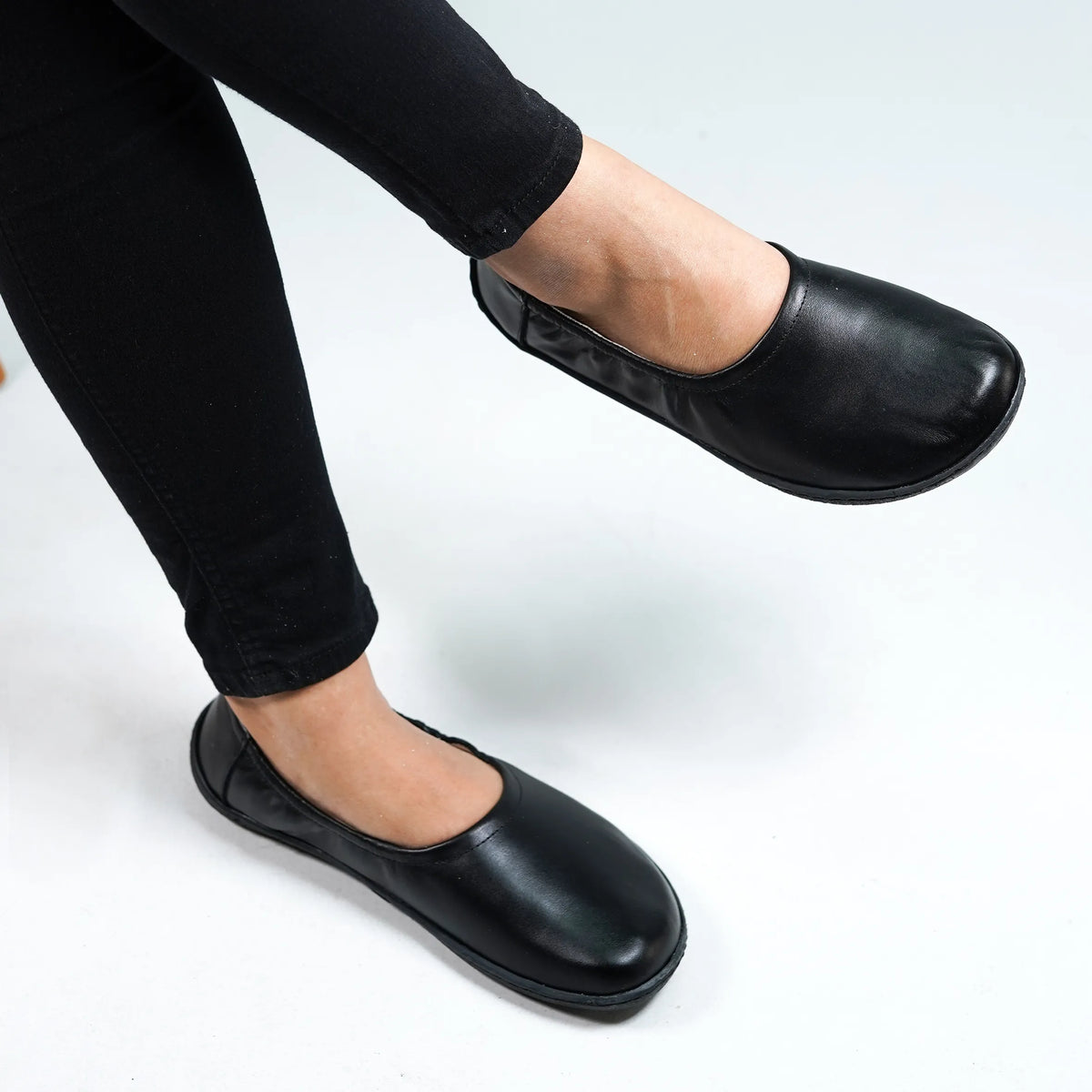 Smooth Barefoot Ballet Shoes –6 mm Rubber Sole – Black