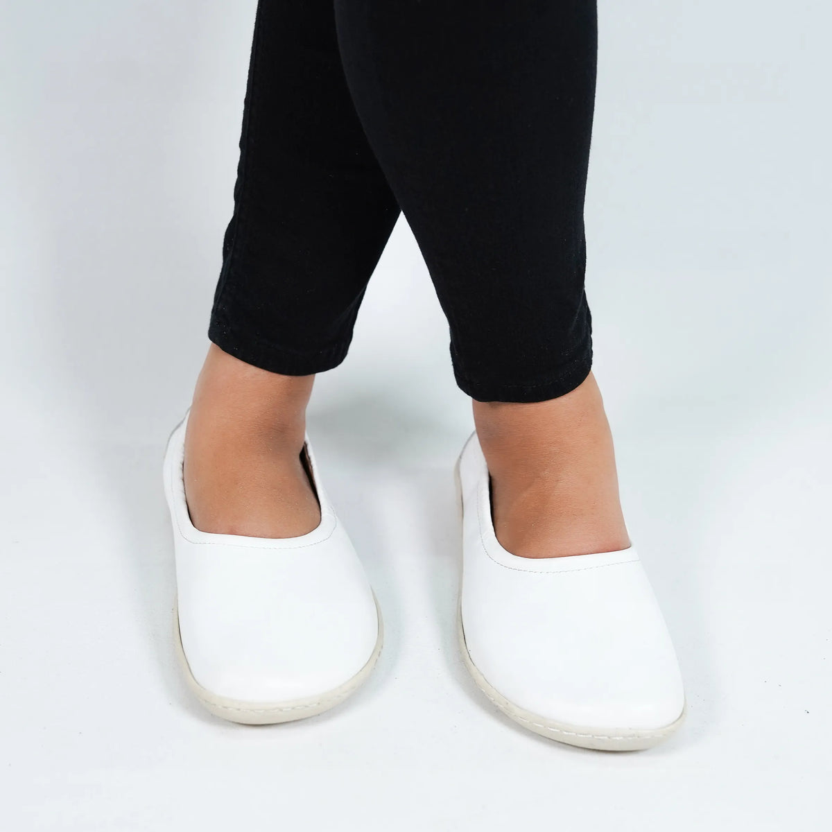 Smooth Barefoot Ballet Shoes –6 mm Rubber Sole – White