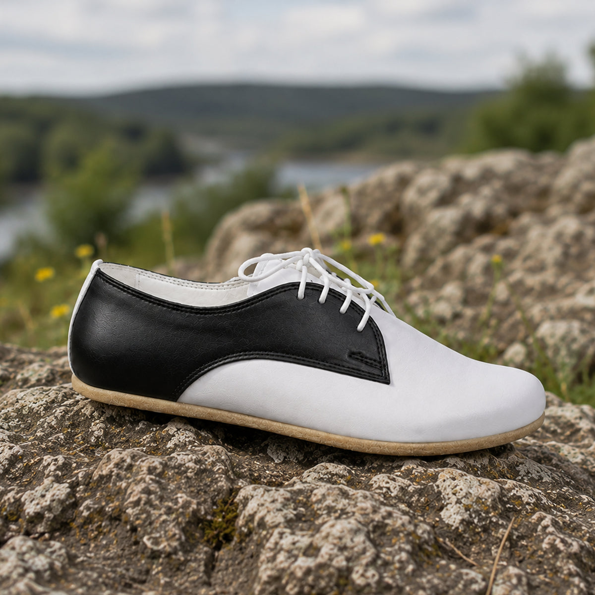 Smooth Barefoot Oxford Shoes – Classic Sole — Leather Sole – White-black