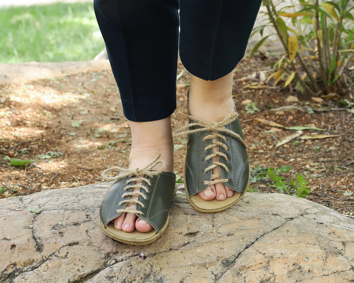 Smooth Barefoot Laces Sandals Shoes – Classic Sole — Leather Sole – Olive Green