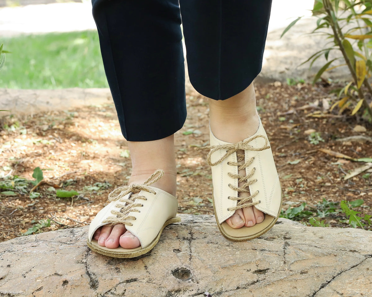 Smooth Barefoot Laces Sandals Shoes – Classic Sole — Leather Sole – Cream