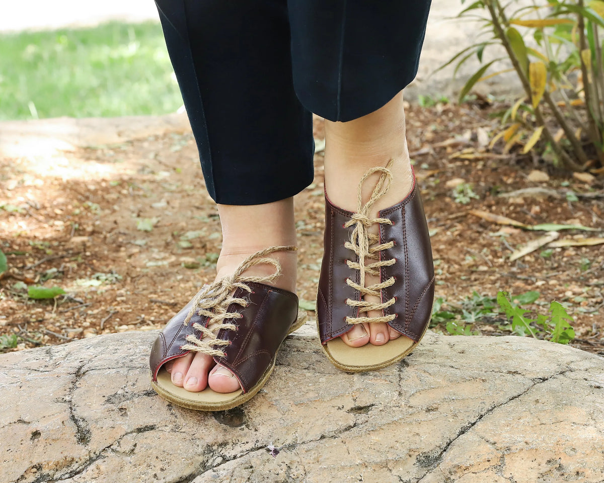 Smooth Barefoot Laces Sandals Shoes – Classic Sole — Leather Sole – Burgundy