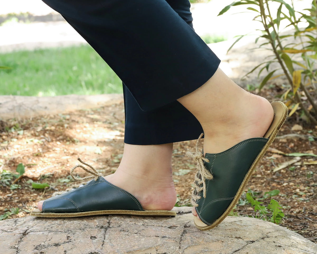 Smooth Barefoot Laces Sandals Shoes – Classic Sole — Leather Sole – Green
