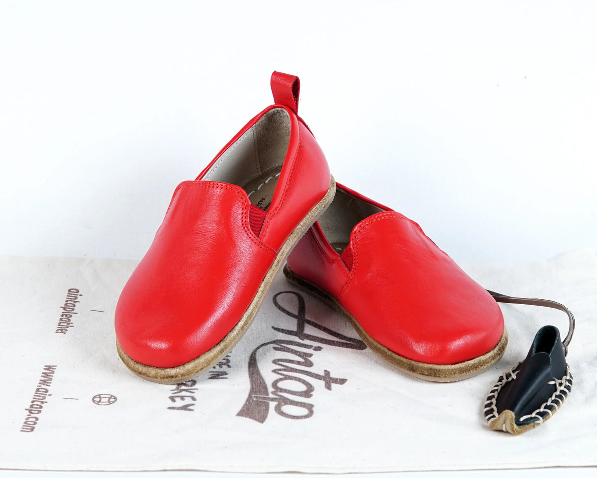 Smooth Barefoot Ballet Shoes – Classic Sole — Leather Sole – Red