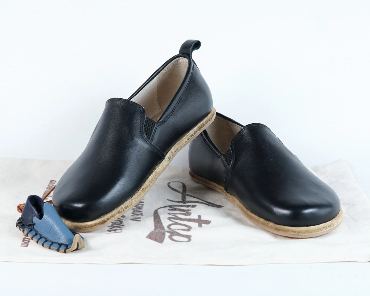 Smooth Barefoot Ballet Shoes – Classic Sole — Leather Sole – Black
