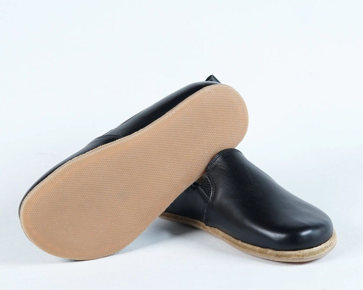 Smooth Barefoot Ballet Shoes – Classic Sole — Leather Sole – Black