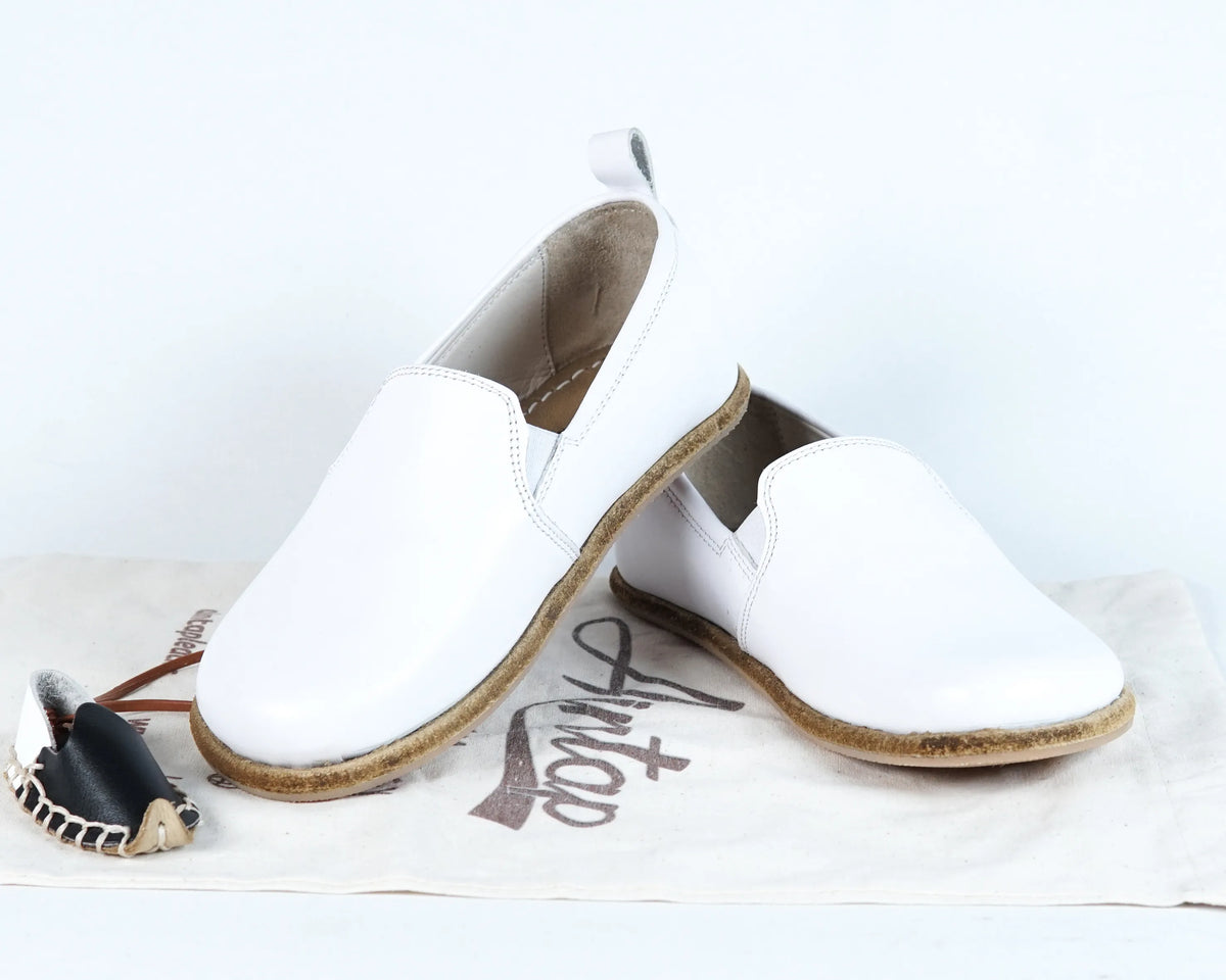 Smooth Barefoot Ballet Shoes – Classic Sole — Leather Sole – White