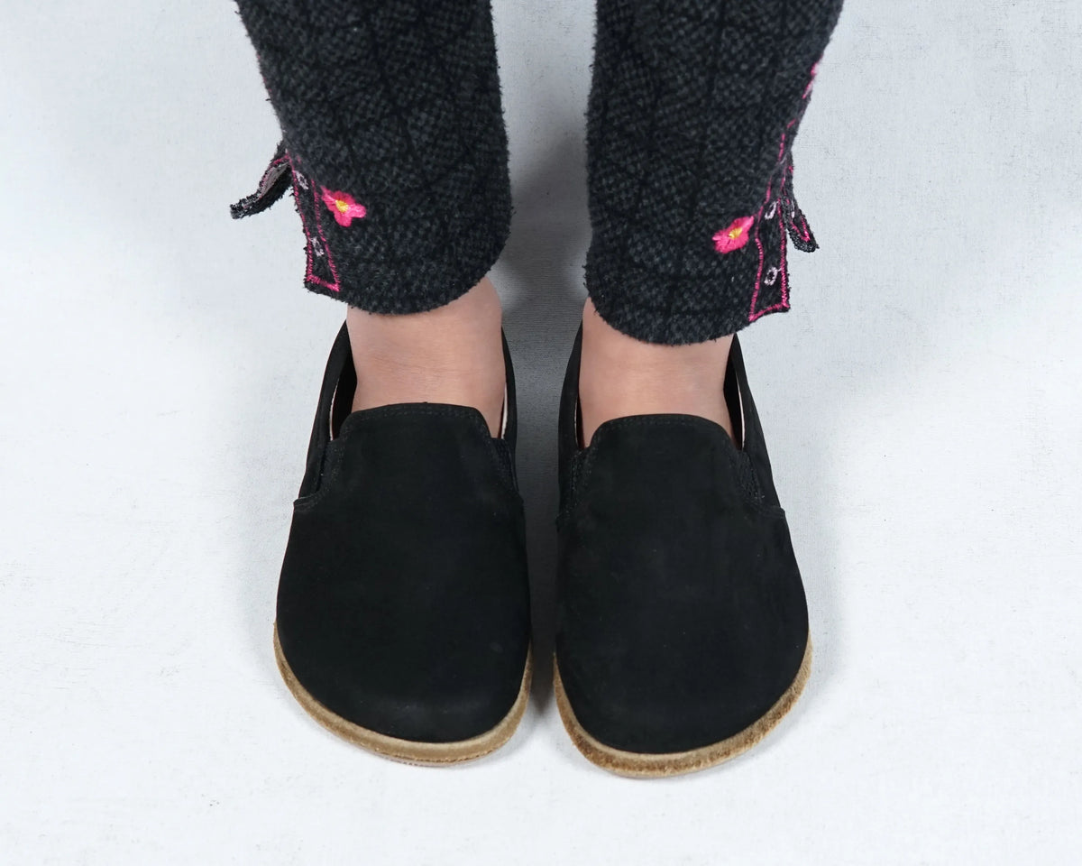 Nubuck Barefoot Ballet Shoes – Classic Sole — Leather Sole – Black