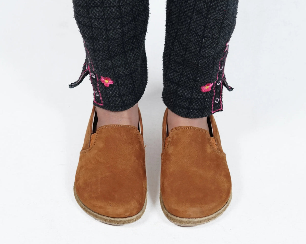 Nubuck Barefoot Ballet Shoes – Classic Sole — Leather Sole – Tan