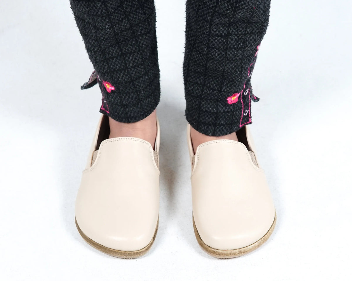 Smooth Barefoot Ballet Shoes – Classic Sole — Leather Sole – Cream