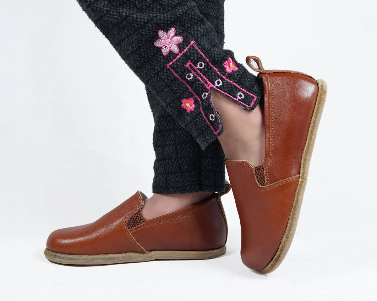 Smooth Barefoot Ballet Shoes – Classic Sole — Leather Sole – Brown