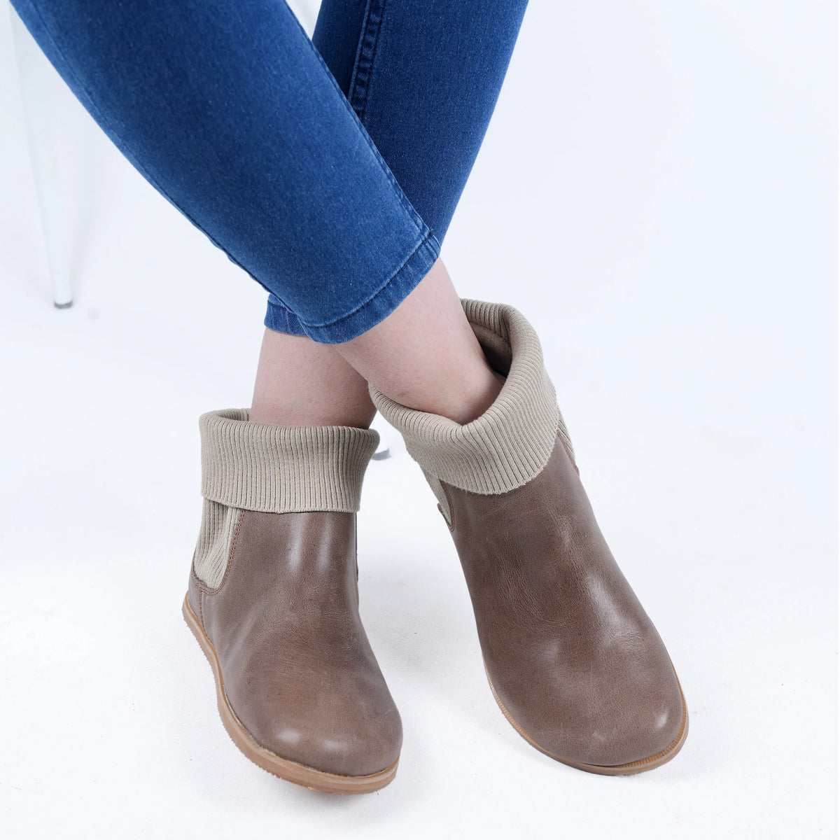 Crazy Barefoot Socks Chelsea Shoes – Eva Outsole – Beige Bizon