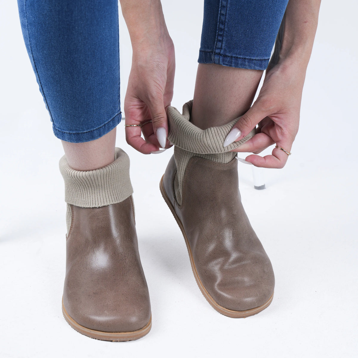 Crazy Barefoot Socks Chelsea Shoes – Eva Outsole – Beige Bizon