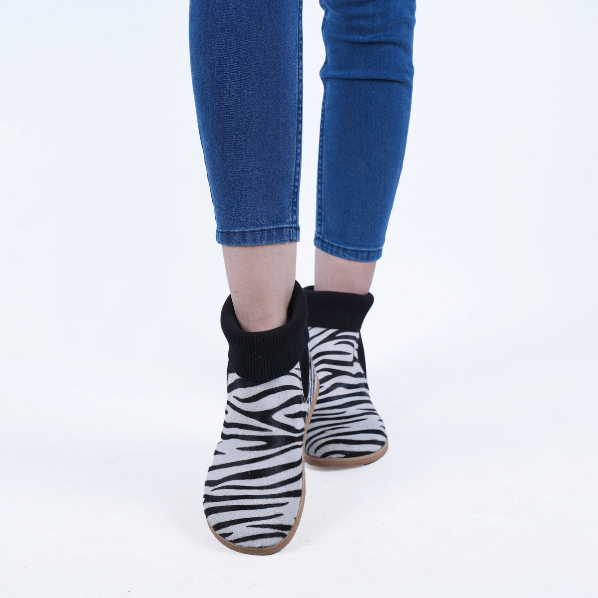 Hair Barefoot Socks Chelsea Shoes – Eva Outsole – Zebra