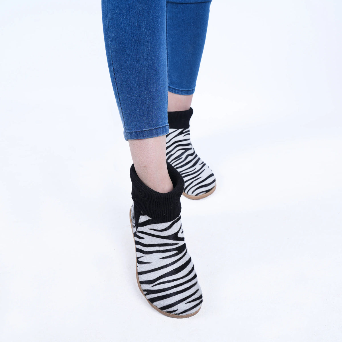 Hair Barefoot Socks Chelsea Shoes – Eva Outsole – Zebra