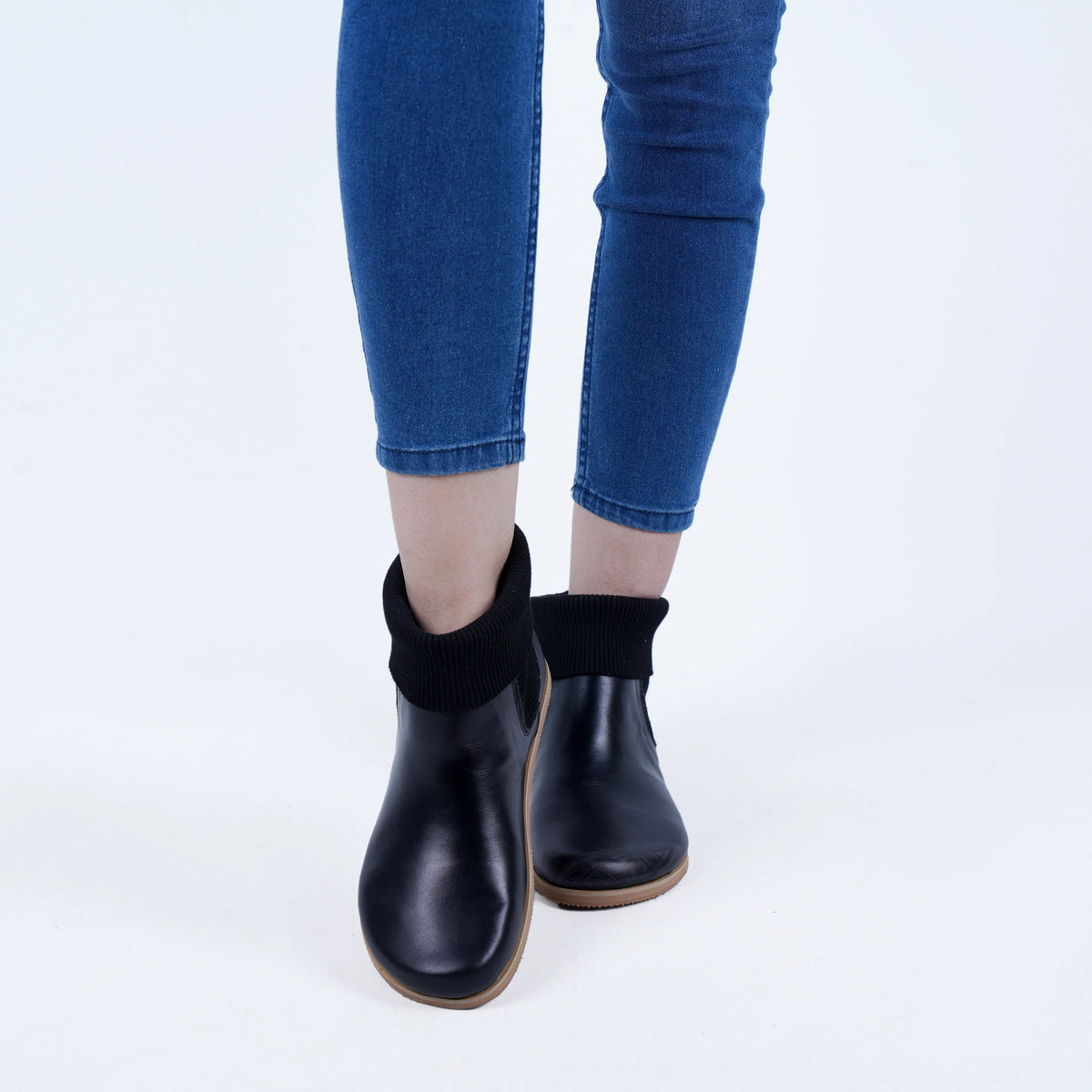 Smooth Barefoot Socks Chelsea Shoes – Eva Outsole – Black