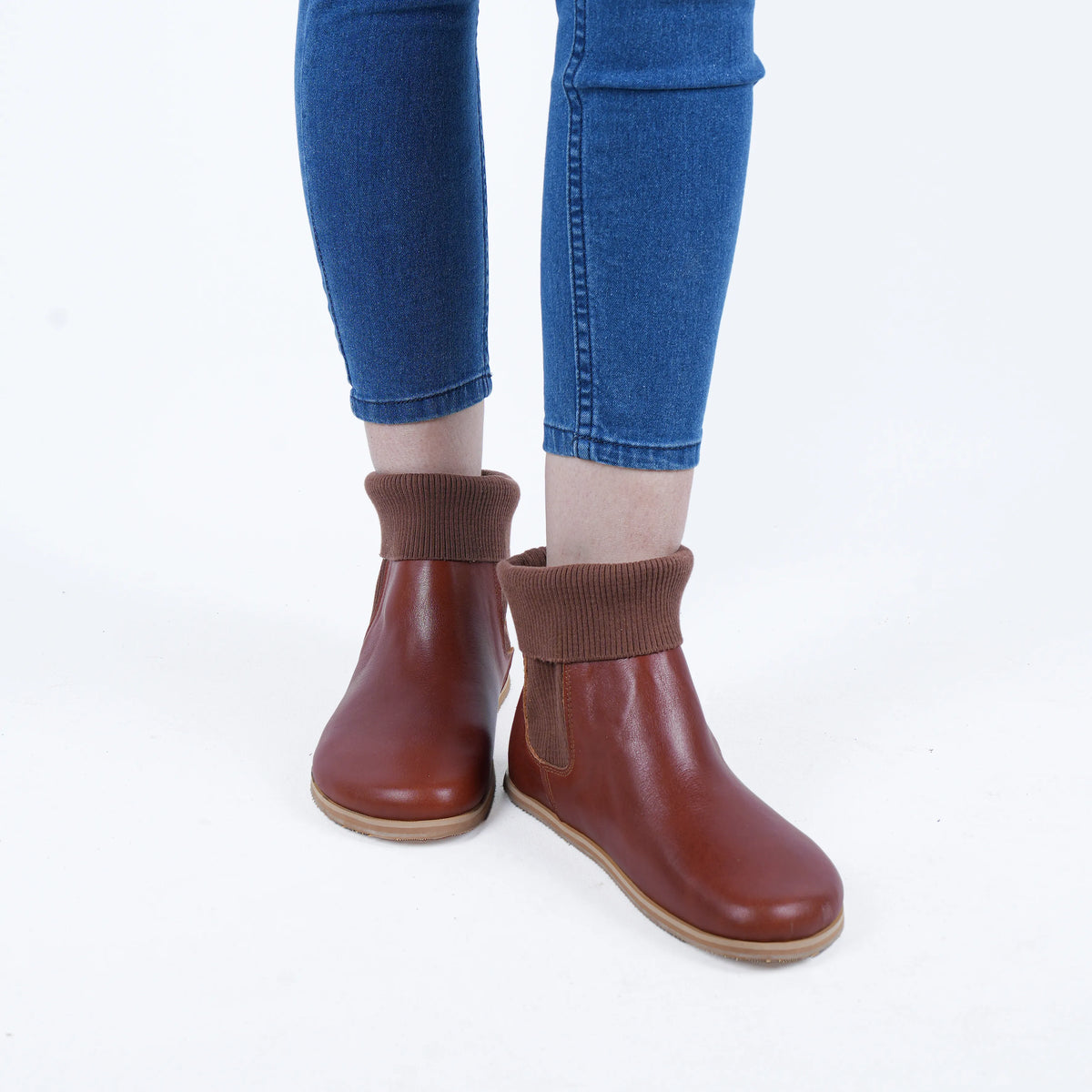 Smooth Barefoot Socks Chelsea Shoes – Eva Outsole – Brown