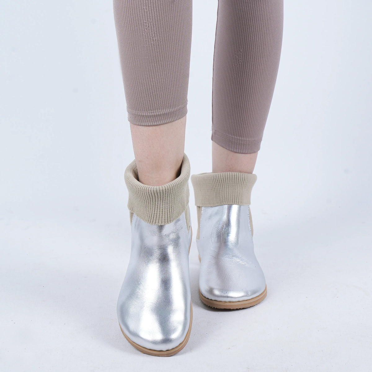 Bright Barefoot Socks Chelsea Shoes – Eva Outsole – Silver